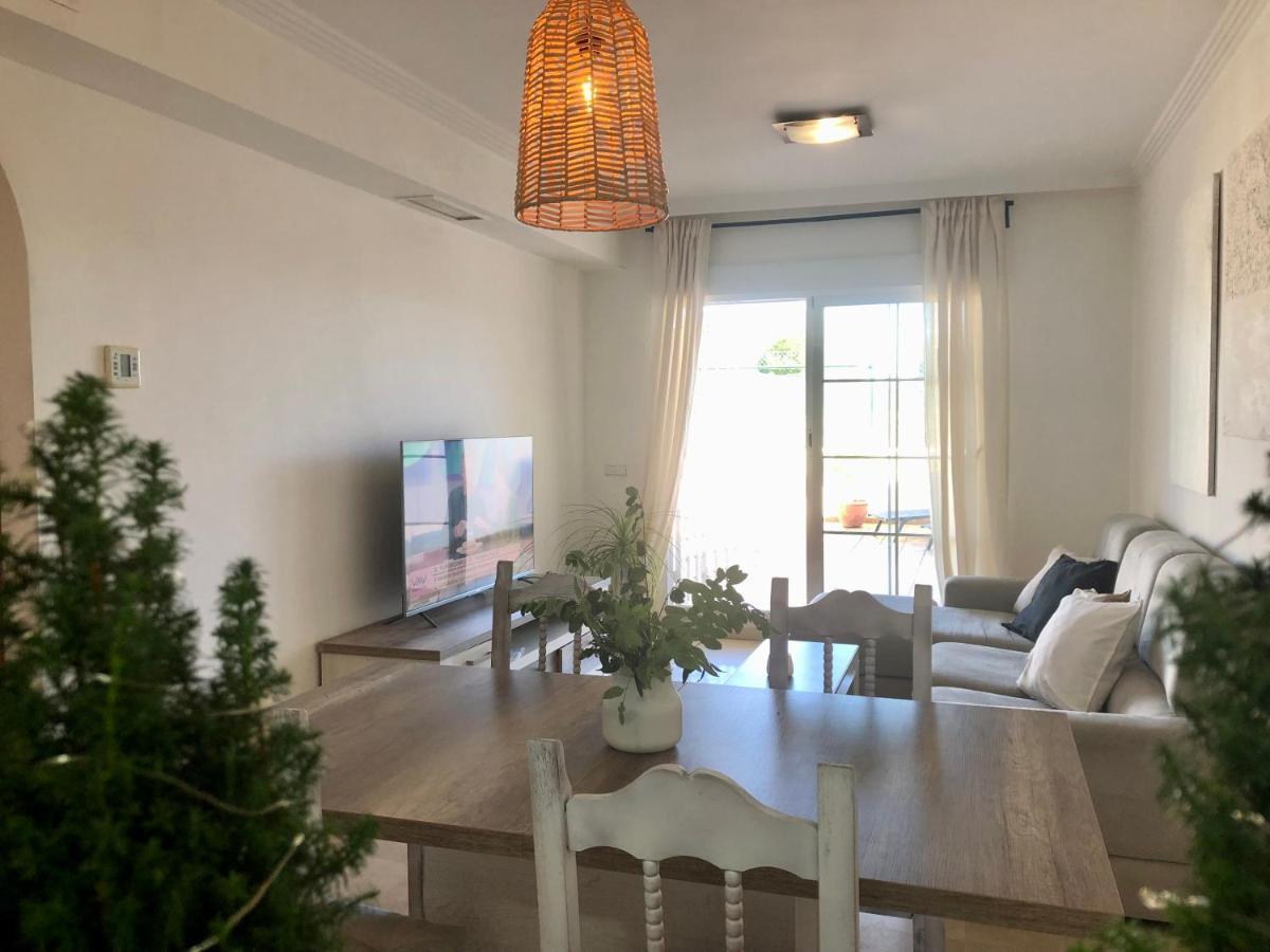 Ellie'S Hus 2 Lägenhet Benalmádena Exteriör bild