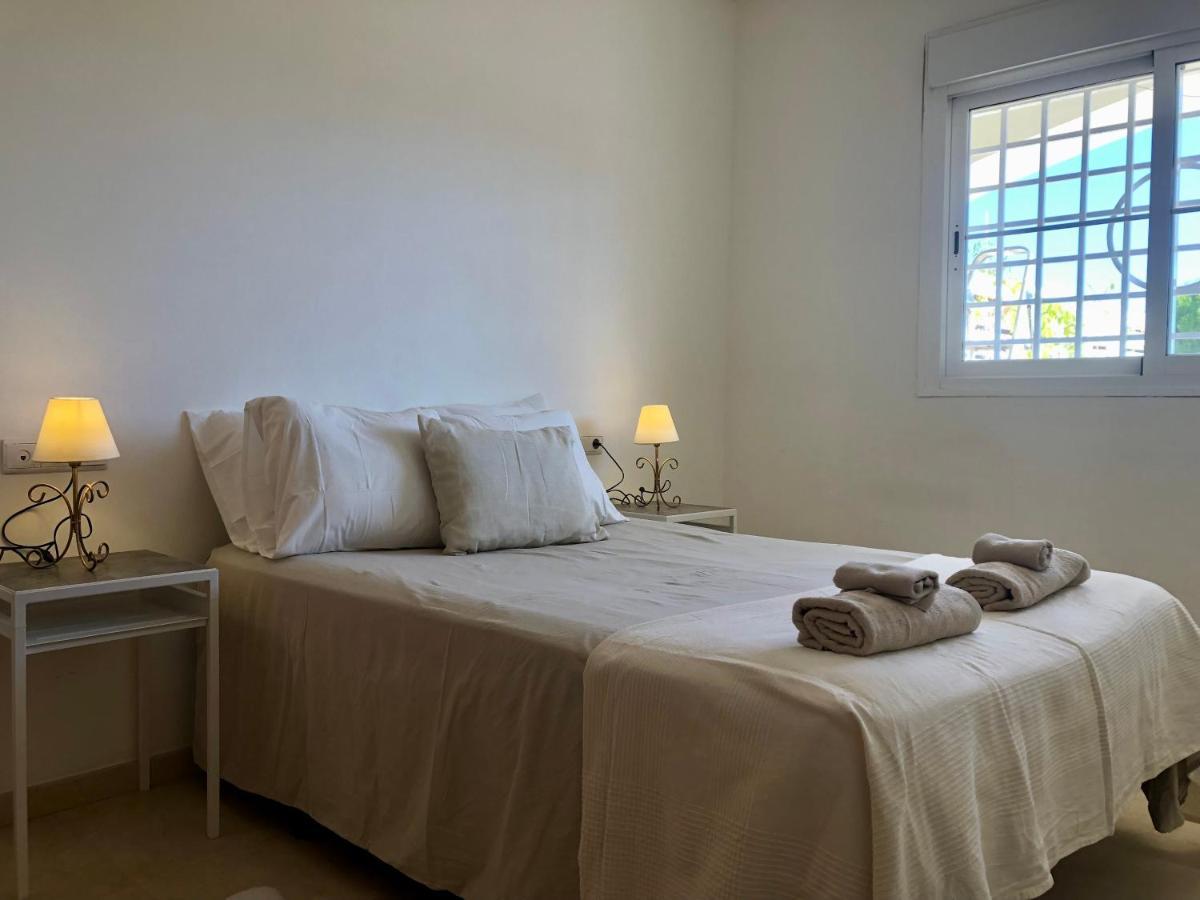 Ellie'S Hus 2 Lägenhet Benalmádena Exteriör bild